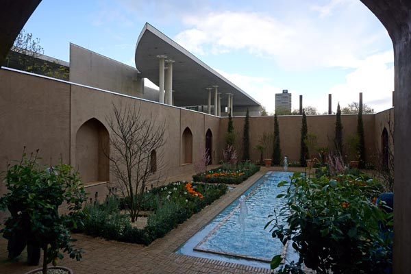 Bundeskunsthalle persischer Garten